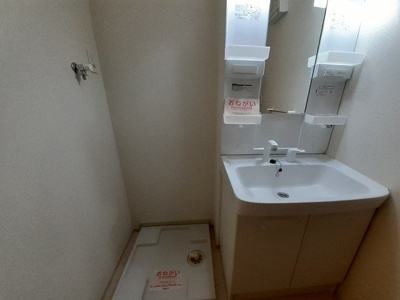 【洗面所】 | サニーコート初町 | 明るい洗面所です