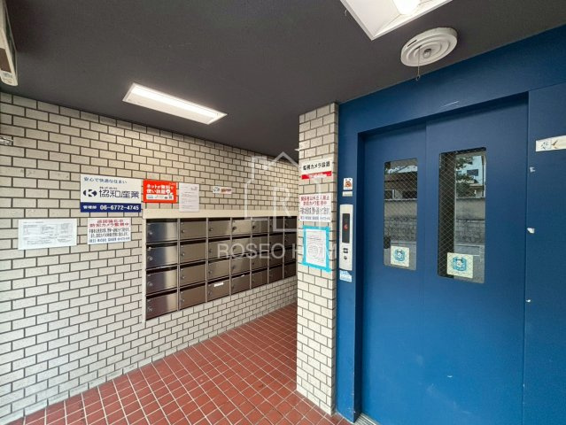 高津ゴールデンハイツのエントランス