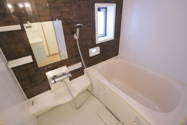 クレールベルヴィル立花の浴室