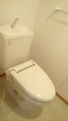 【トイレ】 | 篠ハウス | コンパクトで使いやすいトイレです