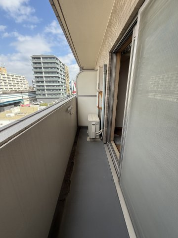 エスビル弐番館のバルコニー