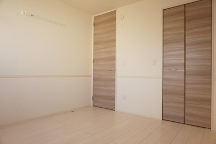 Ｌｏｃｏ☆ＭｏｃｏⅣの寝室|広くて明るい寝室