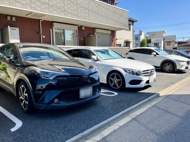 Ｌｏｃｏ☆ＭｏｃｏⅣの駐車場|車をお持ちの方に嬉しい駐車場付きの物件です