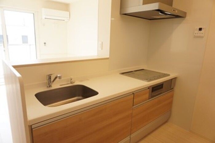 Ｌｏｃｏ☆ＭｏｃｏⅣのキッチン|コンパクトなキッチンで掃除もラクラク