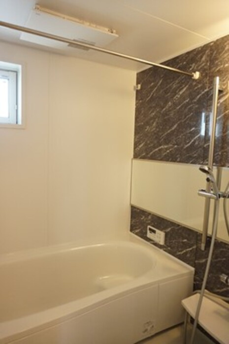 Ｌｏｃｏ☆ＭｏｃｏⅣの浴室|落ち着いた空間のお風呂です