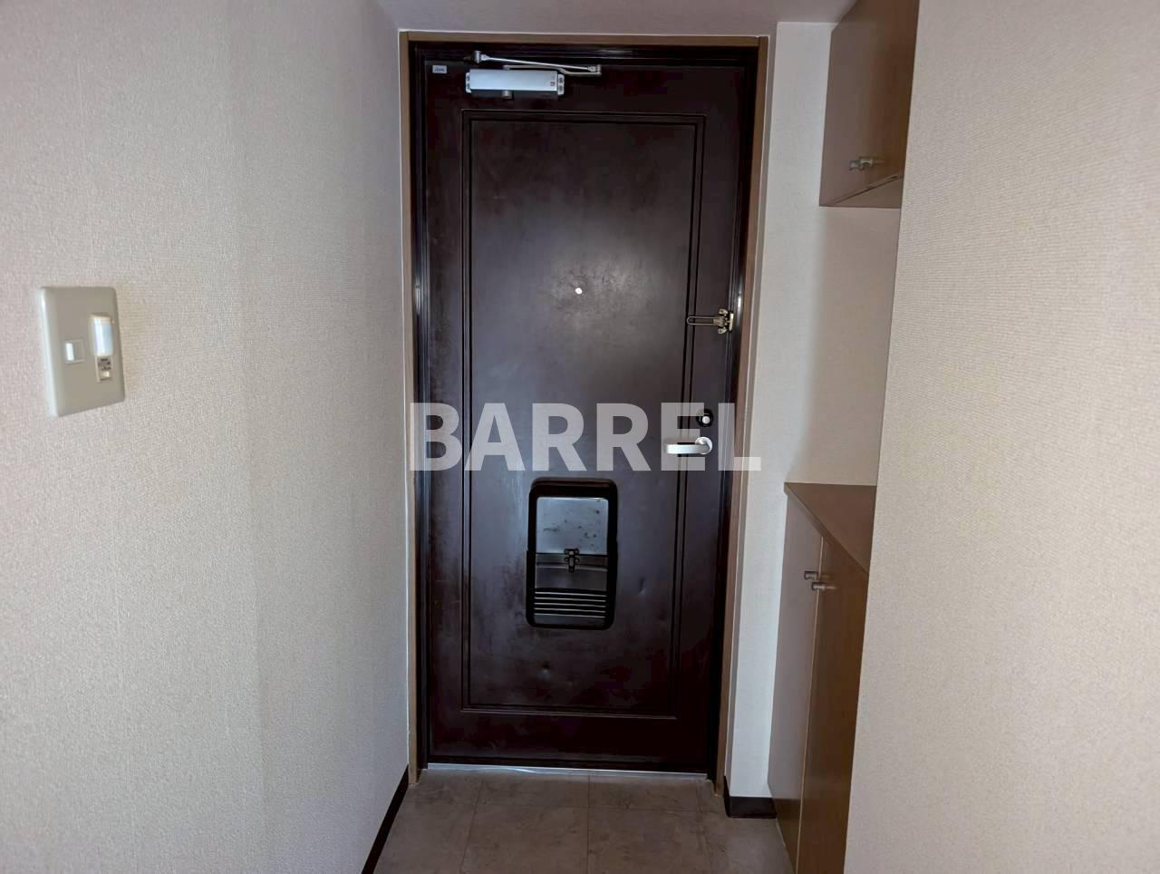 インペリアル花屋敷の玄関