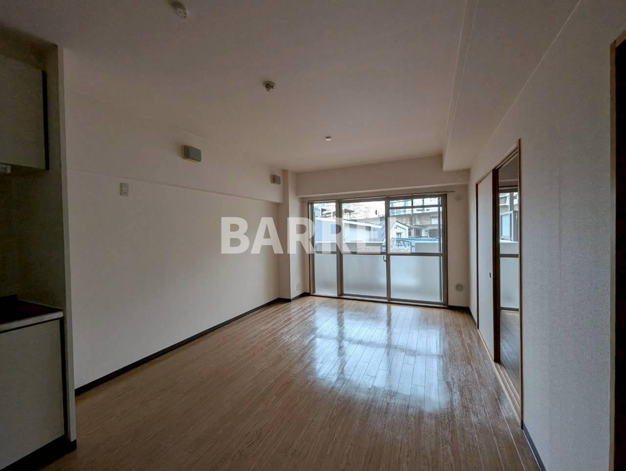 インペリアル花屋敷の居間・リビング