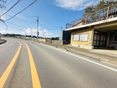 【前面道路含む現地写真】 | かすみがうら市大和田 【敷地内2棟!!】中古戸建