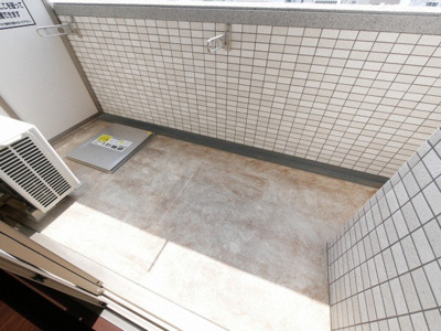 【バルコニー】 | S-RESIDENCE淀屋橋 | 落ち着いた時間を過ごせるバルコニーです