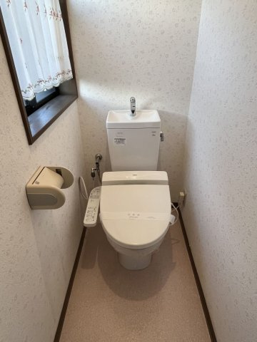 リバティヒルズB棟のトイレ|1階