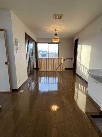 リバティヒルズB棟の居間・リビング|2階