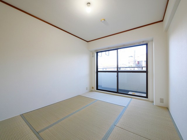 オーブラン学園前の和室