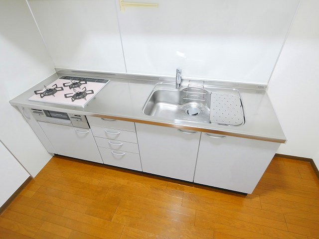 オーブラン学園前のキッチン