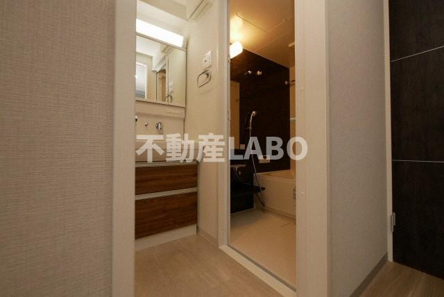 リヴェント難波サウスの洗面所