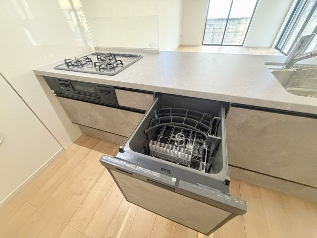 三郷市新和1丁目　新築戸建のキッチン|家事の時短につながる食洗機完備