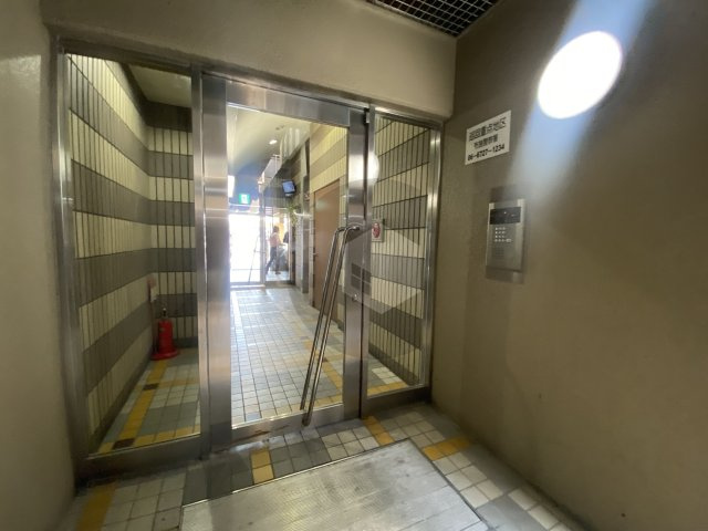 ステーションコート長田のエントランス