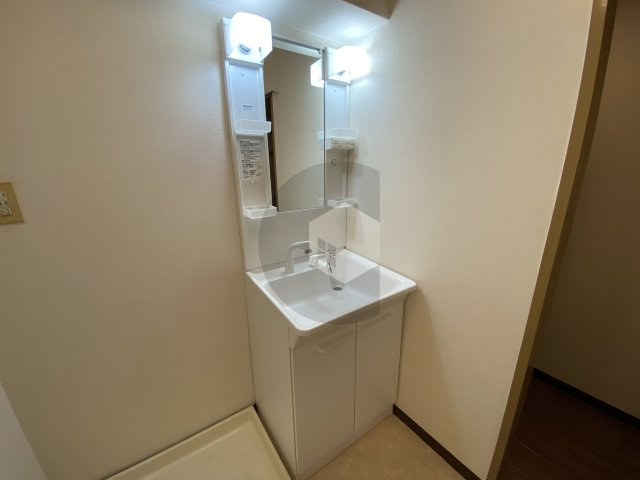 ステーションコート長田の独立洗面台