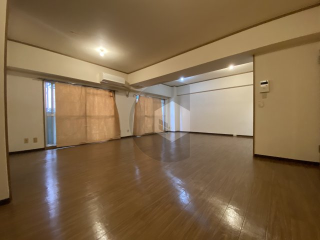 ステーションコート長田の洋室