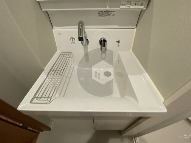 Belgique鴻池の独立洗面台