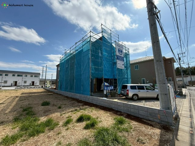 北本市下石戸下　新築戸建　リーブルガーデン01の前面道路含む現地写真