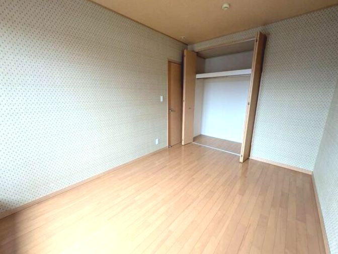 岸和田市別所町1丁目　戸建ての洋室