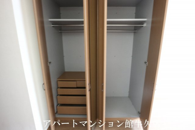 Ｊｅ　ｌｅ　ｐｒｅｎｄｓ　(ジュルプラン）の収納