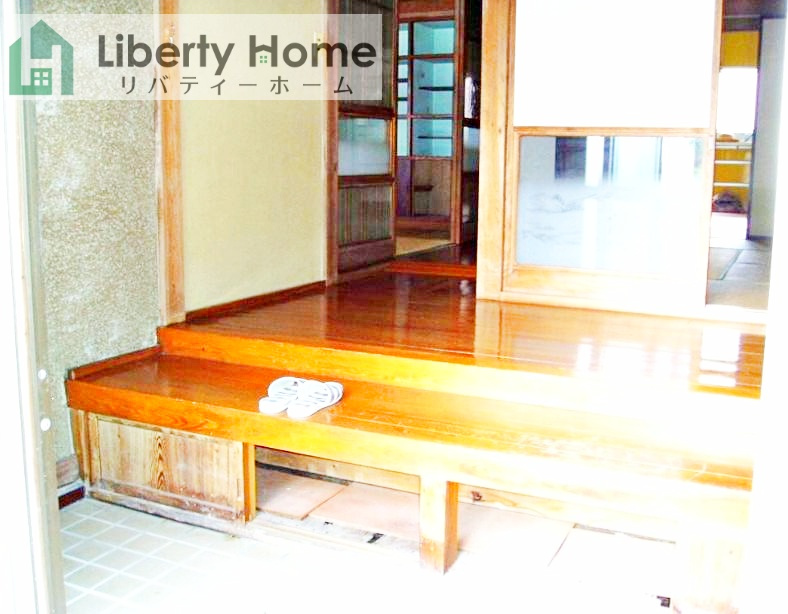 笠間市日沢　中古戸建の玄関