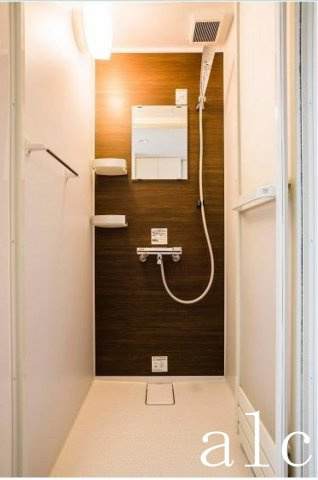 QUQURI北新宿のシャワールーム|すっきりとしたシャワールームです