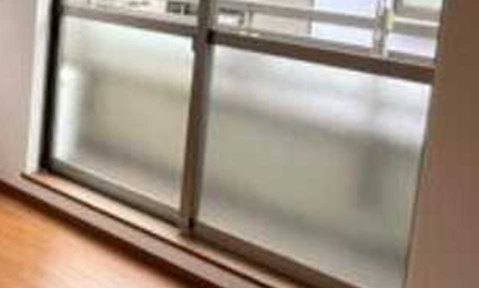 アヴニール駒沢　最上階　南西角部屋　バストイレ別のバルコニー