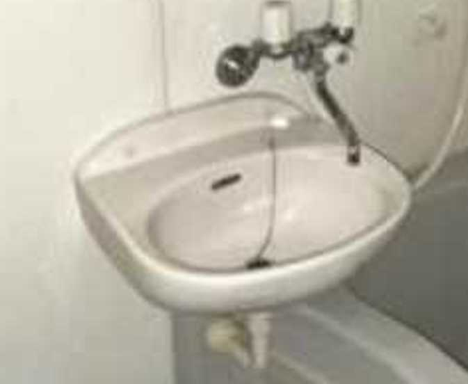 アヴニール駒沢　最上階　南西角部屋　バストイレ別の洗面所