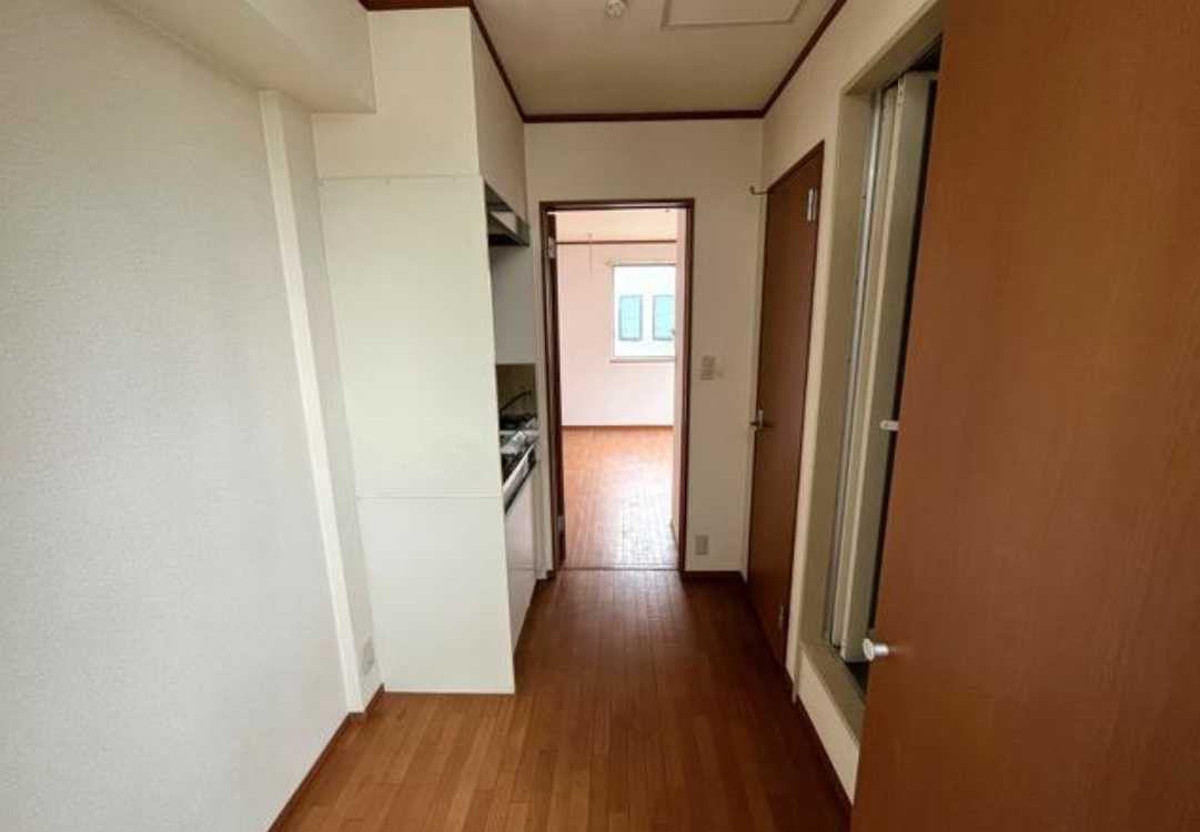 アヴニール駒沢　最上階　南西角部屋　バストイレ別の内装