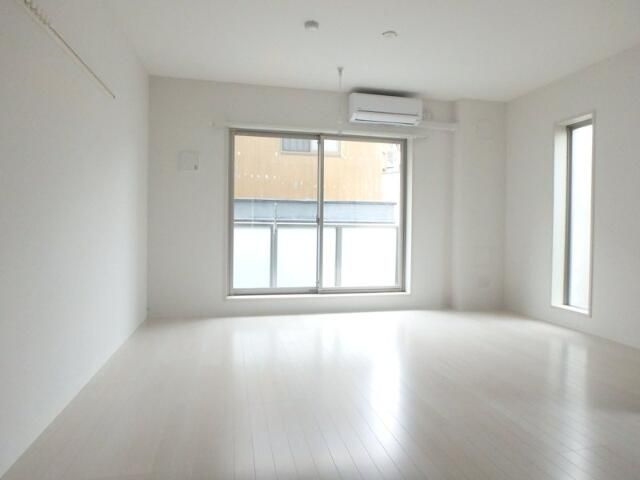 セルリアンパーク根岸の居間・リビング