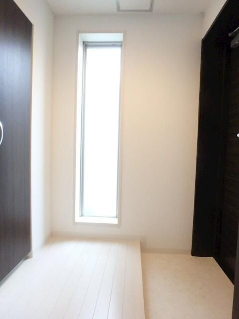 セルリアンパーク根岸の玄関