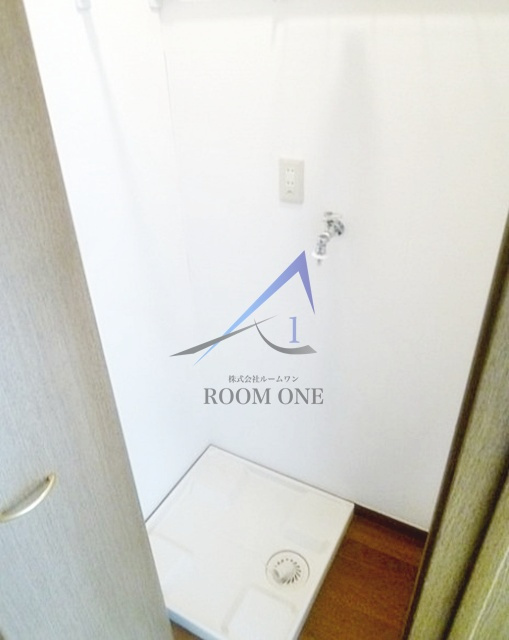 メゾンマレヴォワールの設備|洗濯機置き場です。