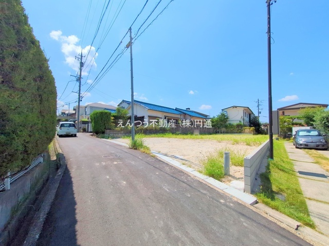 光が丘2丁目の前面道路含む現地写真