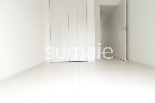 リブリ・Junoの居間・リビング|明るいホワイトフローリングのお部屋です☆