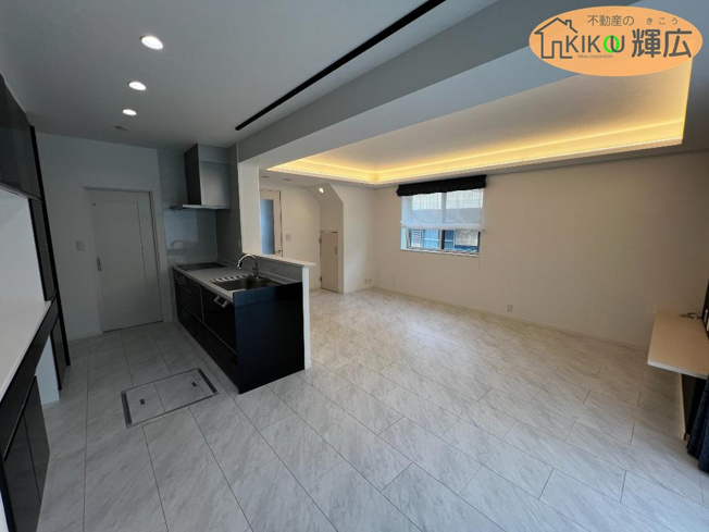 【居間・リビング】 | 加古郡播磨町東本荘2丁目　中古戸建