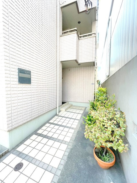 フラッツ東五軒町のエントランス|★エントランス★
