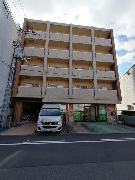 エレガンスレイヴの外観