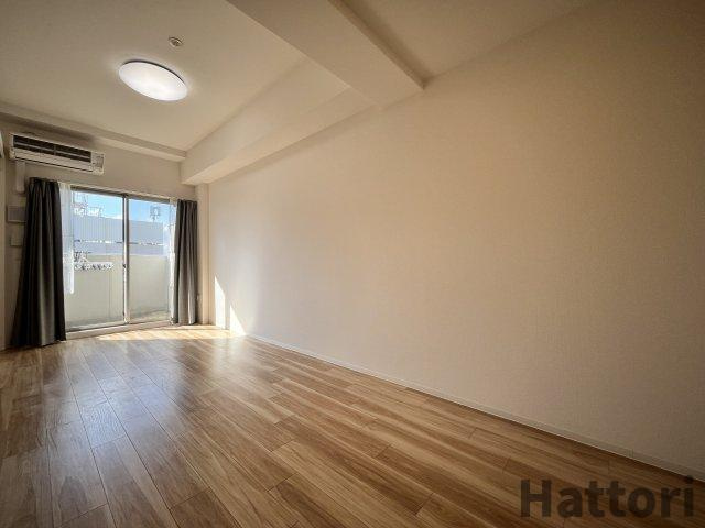 セレニテ西中島アリア弐番館の居間・リビング