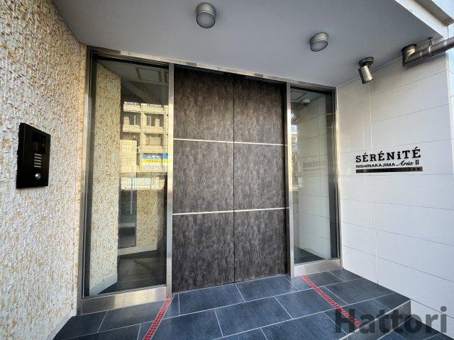 セレニテ西中島アリア弐番館のエントランス