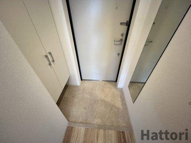 セレニテ西中島アリア弐番館の玄関