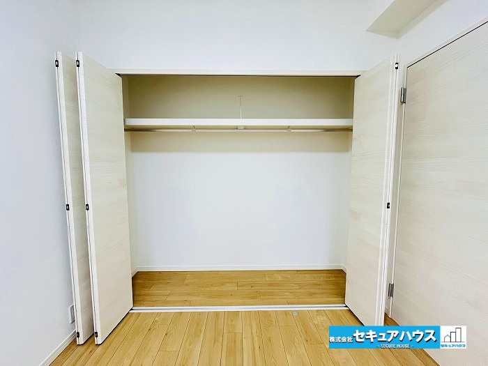 キングスコート東刈谷の収納|【北側洋室】
収納クローゼット付きです。