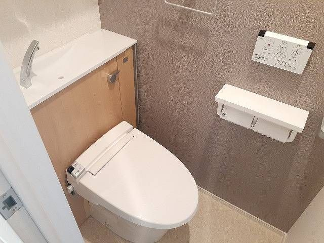 グッディーハウスⅠのトイレ|清潔感のあるトイレです