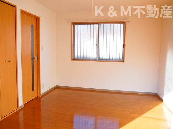 ハピネス・ナカの居間・リビング|ゆったりとした居間です