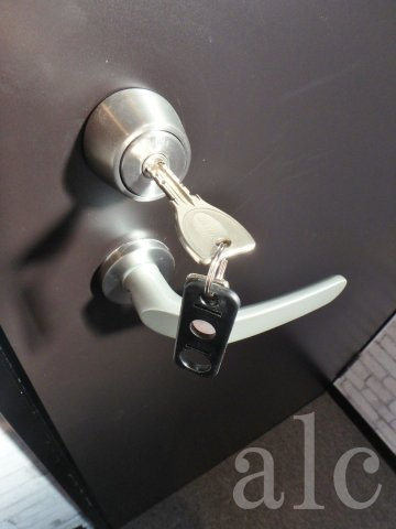 urban terrace 池袋 (アーバンテラス池袋)のセキュリティ|その他オートロックエントランス・TV付インターフォン。鍵穴の複雑なディンプルキーです。