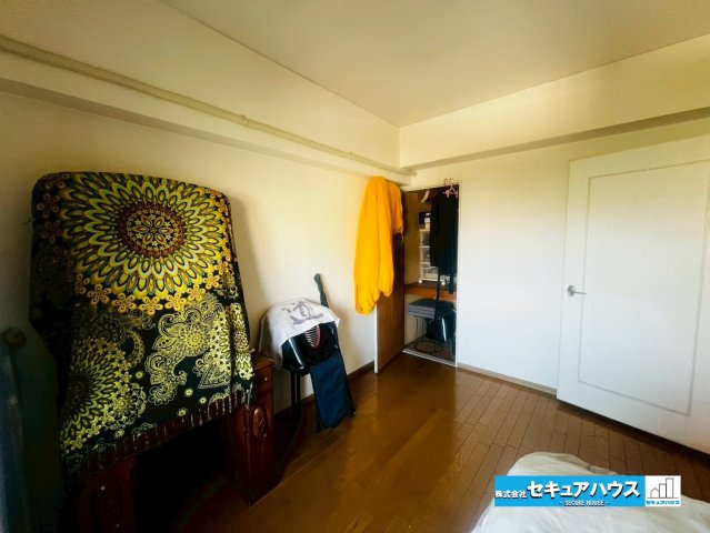 真栄マンション南舘の独立洗面台|事前予約にて現地ご見学いただけます！お気軽にお問い合わせください♪
■株式会社　セキュアハウス■
住宅ローンに強く、知識、経験豊富なスタッフ在籍
お客様に寄り添い、ご成約後もサポート致します。