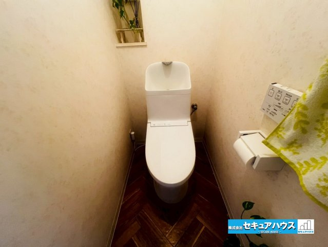 真栄マンション南舘の洋室|事前予約にて現地ご見学いただけます！お気軽にお問い合わせください♪
■株式会社　セキュアハウス■
住宅ローンに強く、知識、経験豊富なスタッフ在籍
お客様に寄り添い、ご成約後もサポート致します。