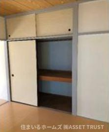 チェルシーホームの居間・リビング