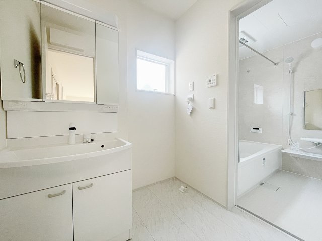 新築戸建・新築建売　郡山市富久山町福原字三斗蒔田【長期優良住宅】行健小・行健中の独立洗面台